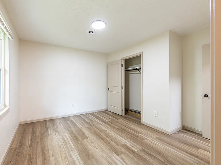 101 Winstead St — Photo 21