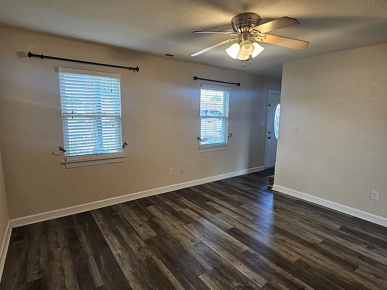 1233 Rockwood Ct — Photo 22