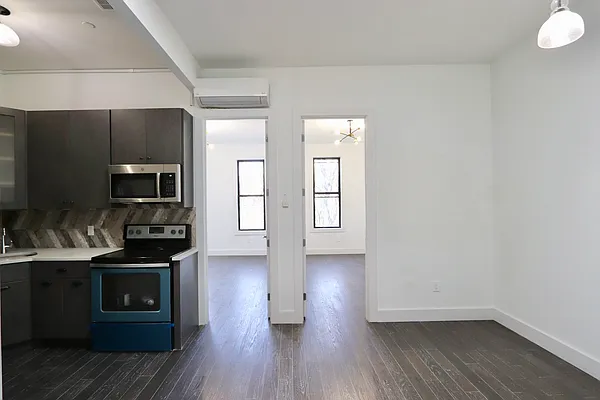 Rented by Hagstrom Management Inc | media 9