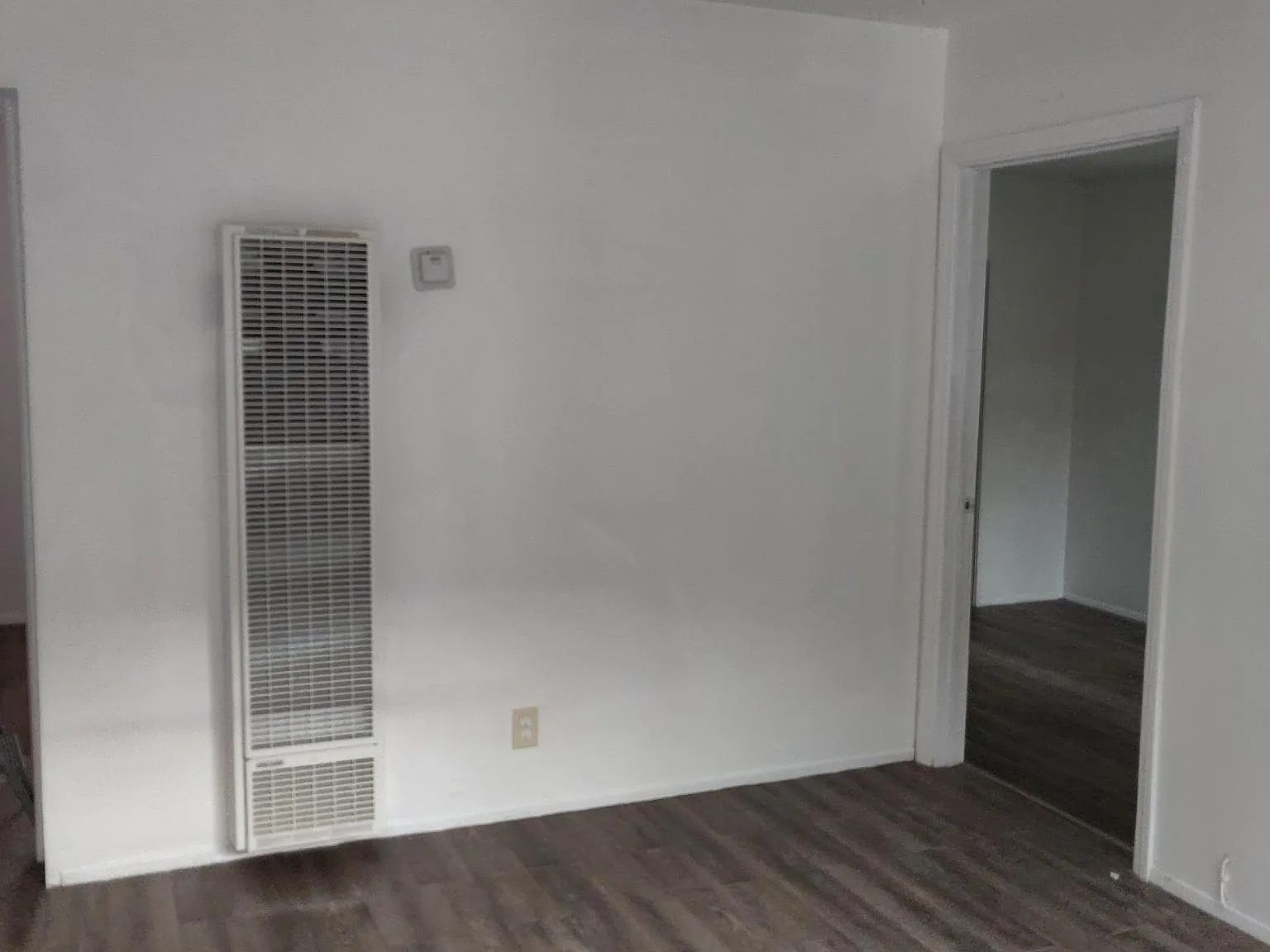 2 bed, 750 sqft, $2,200 — Photo 2
