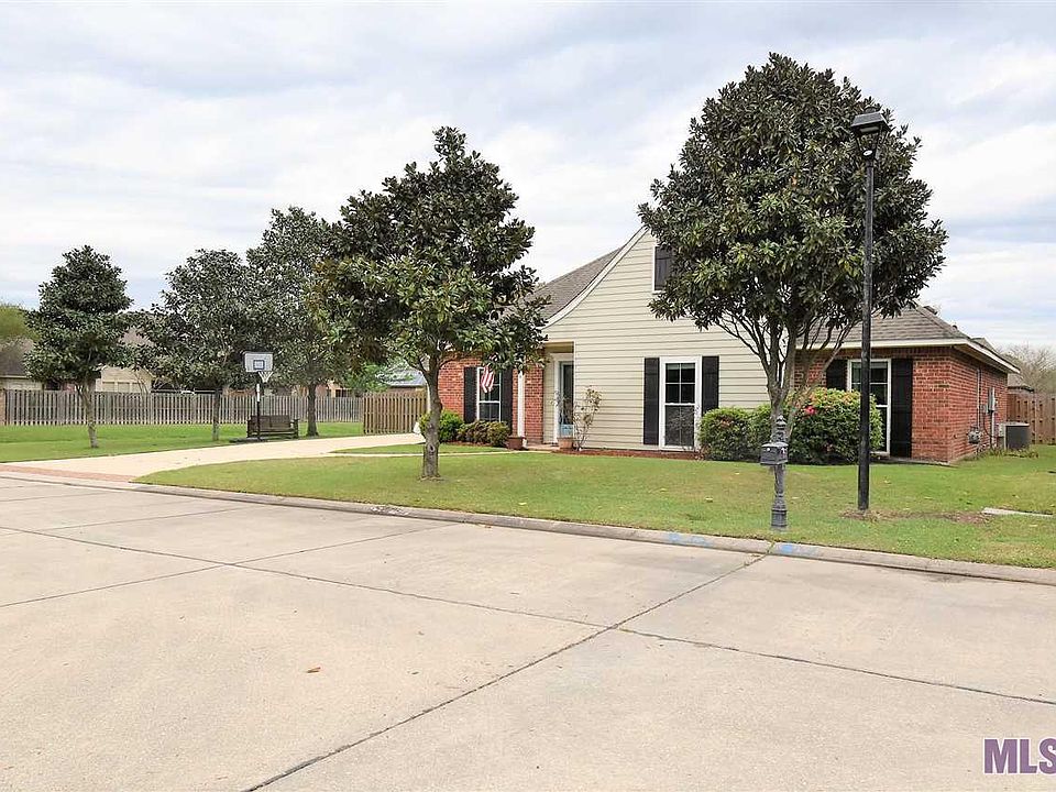 1st image of 40029 Drake Ct