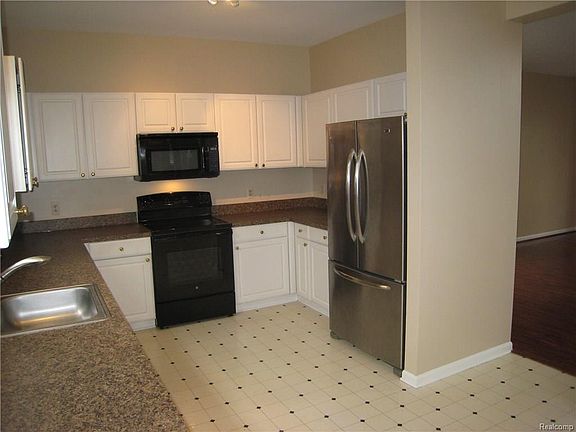 5th image of 4681 Amberwood Ct