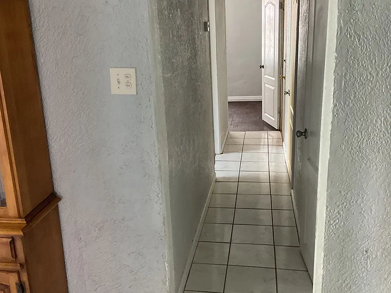 3910 La Luz Ave — Photo 12