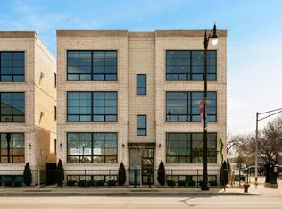 2457 W Irving Park Rd APT 3W, Chicago, IL 60618