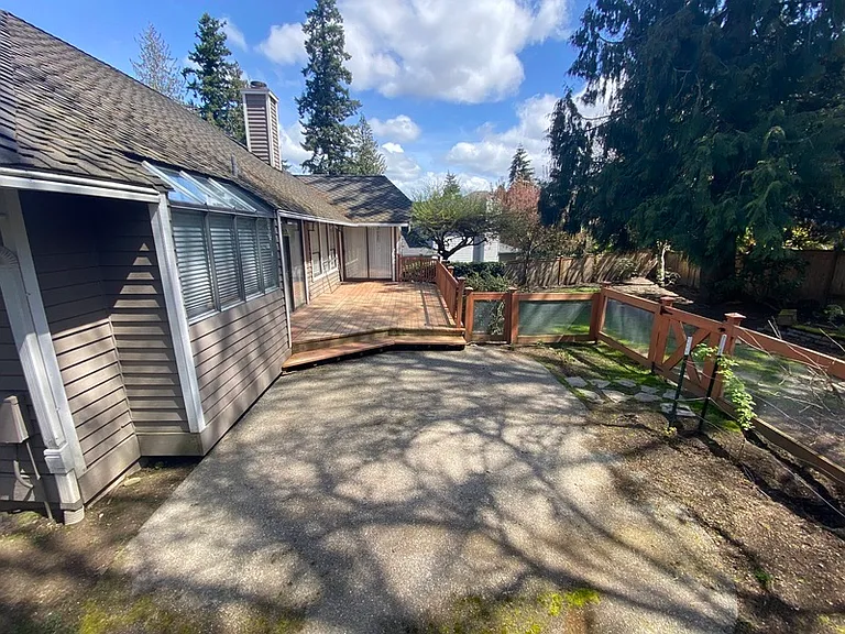 650 Jasmine Pl NW — Photo 27