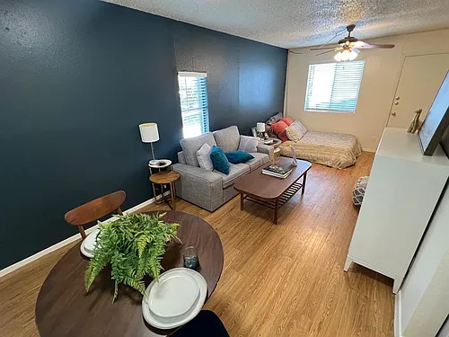 4209 Avenue B #202 Photo 1
