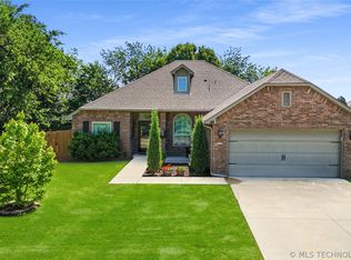 101 S 47th St, Broken Arrow, OK 74014