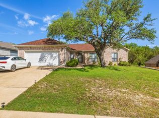 708 Oak Hollow Dr, Kerrville, TX 78028