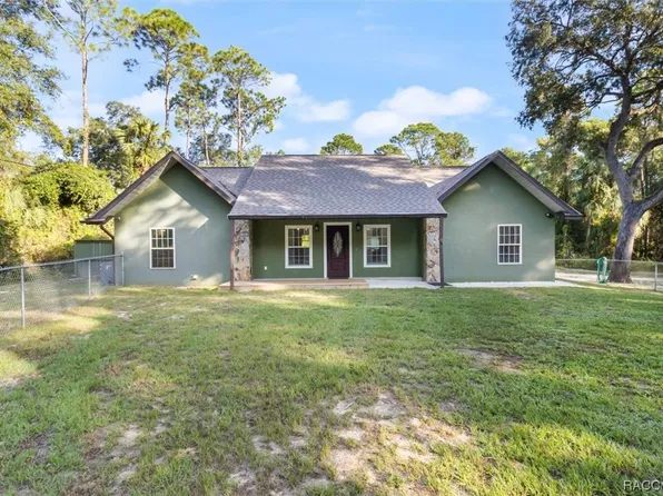 51 Karen St, Inglis, FL 34449