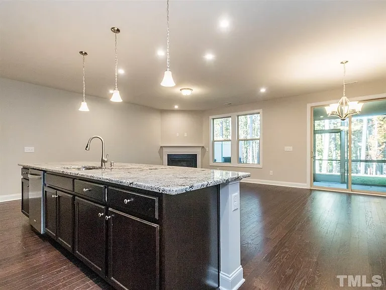 817 Rymark Ct — Photo 16