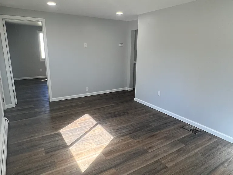 52 Hickory St — Photo 17