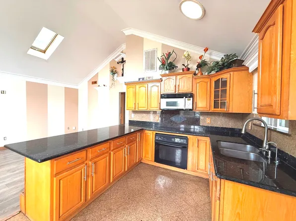 31 Canal Dr, Bay Point, CA 94565