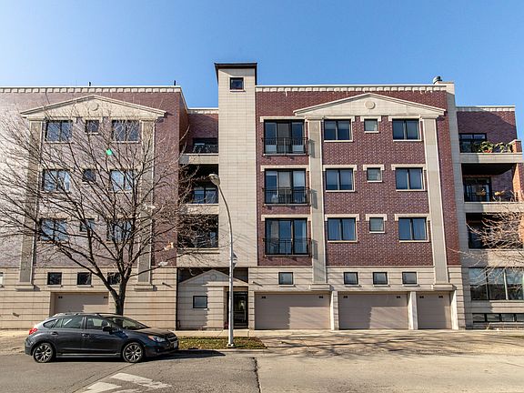 2nd image of 622 N Rockwell St APT 102