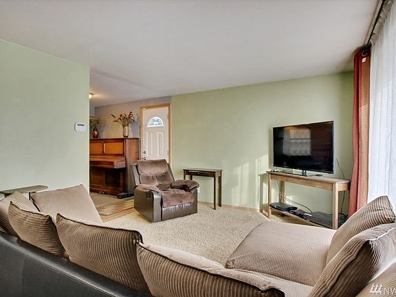 3rd image of 2744 N Baltimore St
