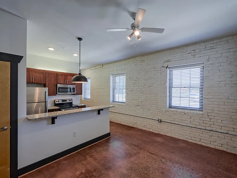 Long Lofts — Photo 7
