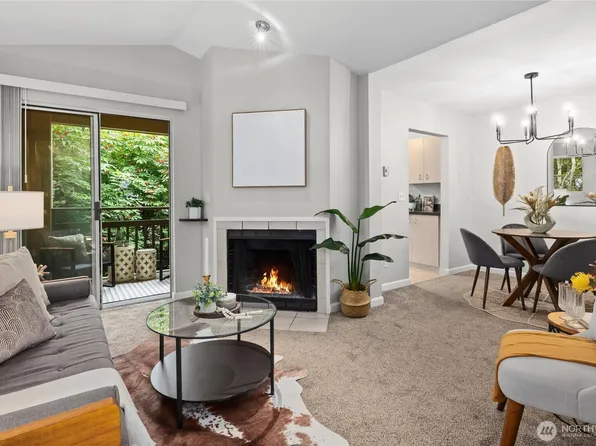 5300 Harbour Pointe Boulevard #311B, Mukilteo, WA 98275