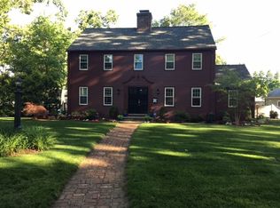 130 Squantum Dr, Warwick, RI 02888