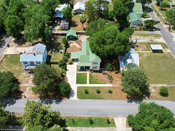 2nd image of 98 Live Oak Ave E