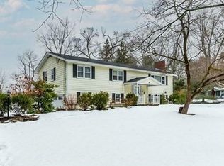 8 Wild Rose Dr, Andover, MA 01810