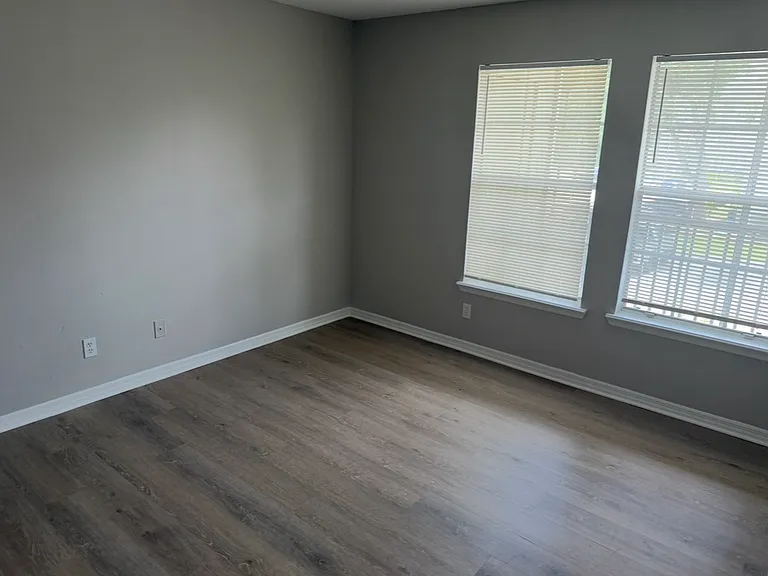 5986 Westgate Dr #202 — Photo 12
