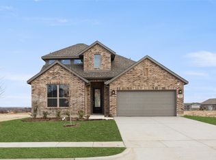 310 Ridge Dr, Justin, TX 76247