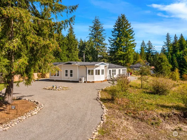 13141 Squawwood Lane SE, Rainier, WA 98576