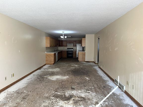 3rd image of 1414 8th Ave NE