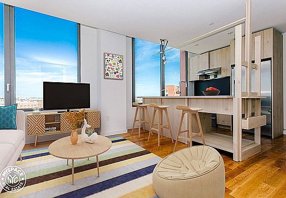 2nd image of 123 Melrose St APT 627