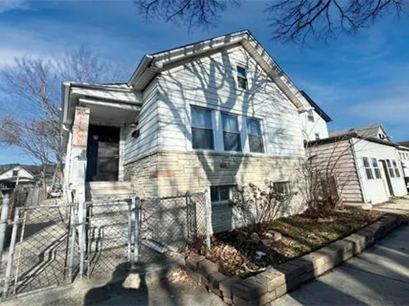 1348 W Windlake Ave, Milwaukee, WI 53215