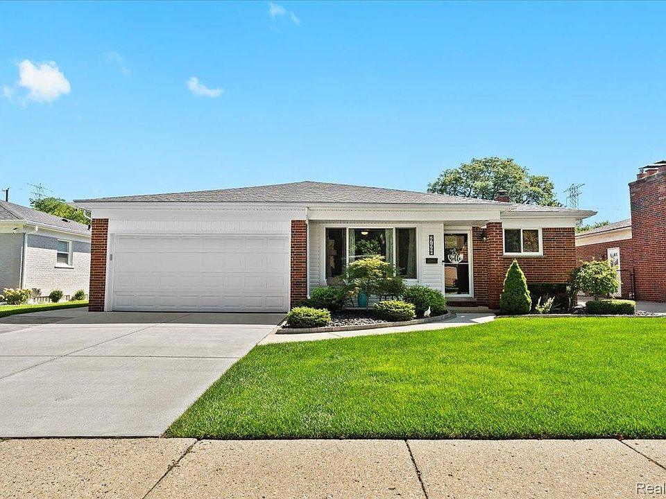 1st image of 27448 Roan Dr