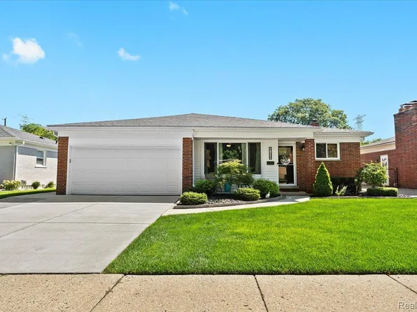 27448 Roan Dr, Warren, MI 48093