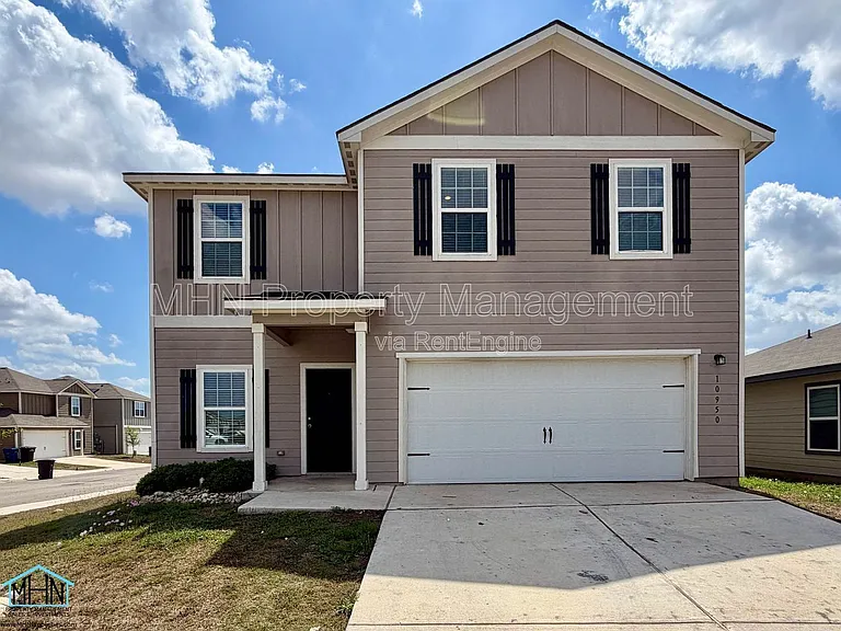 10950 Chippewa Trce — Photo 1