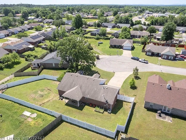 3711 Wellington Ct — Photo 9