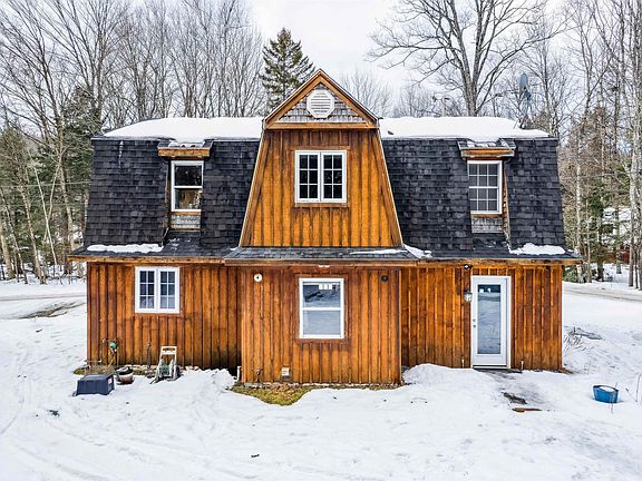 3rd image of 25 Laplante Road