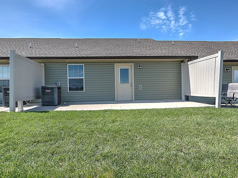 73 Sutter Pl — Photo 20