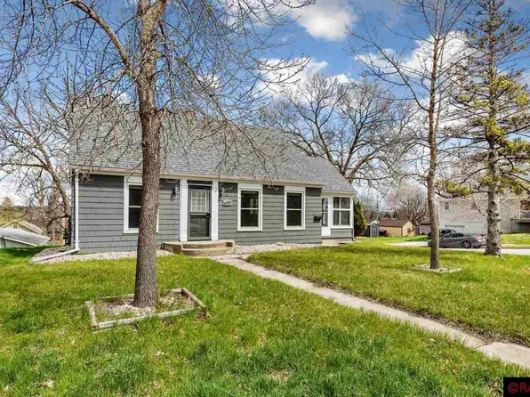 827 S Broadway St, New Ulm, MN 56073