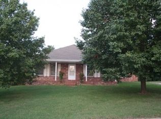 708 N 4th Ave, Ozark, MO 65721