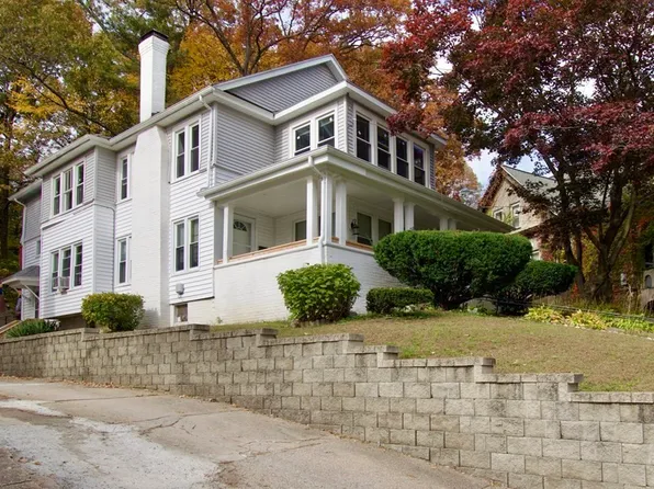 758-760 Alden St, Springfield, MA 01109