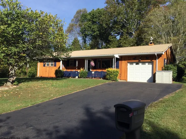 267 Oak St, Jane Lew, WV 26378