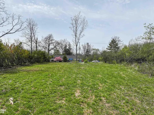3353 S Center Rd, Burton, MI 48519