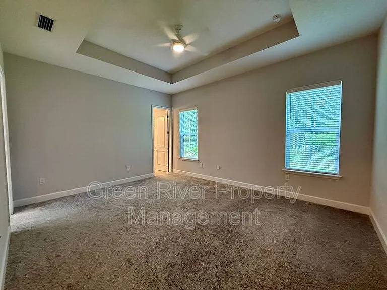 1818 Sandy Creek Pkwy — Photo 31