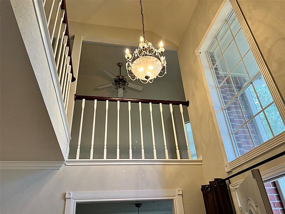 5th image of 16438 Dawncrest Way
