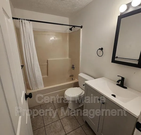 39 Northern Avenue Hts #8 — Photo 11