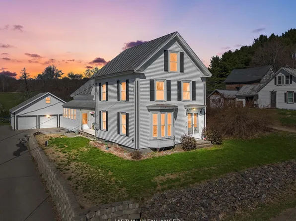 28 Easy Street, Canaan, ME 04924