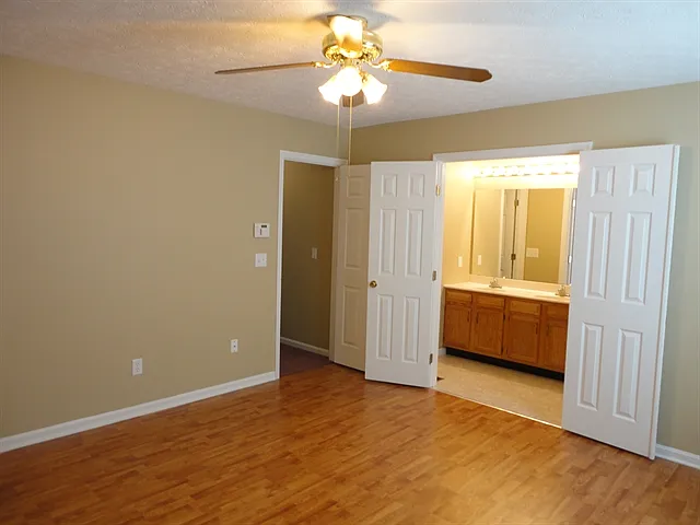 4102 Loyala Chase Ln — Photo 8