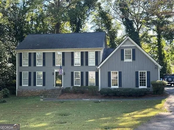 4262 Collie Ct SW, Lilburn, GA 30047