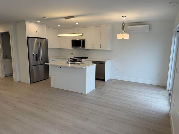 3rd image of 107 Alabaster Way
