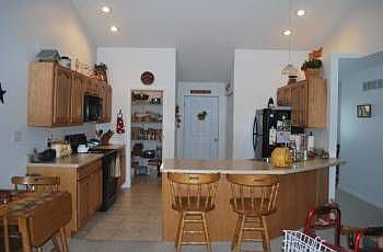 4th image of 30 Auburn Ct Unit A