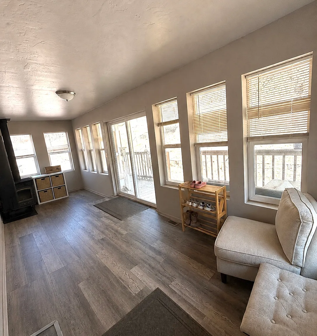 3 bed, 2200 sqft, $2,880 — Photo 4