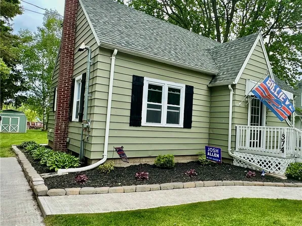 1374 Church St, Basom, NY 14013